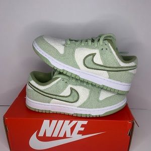 Dunk Low ‘HoneyDew’